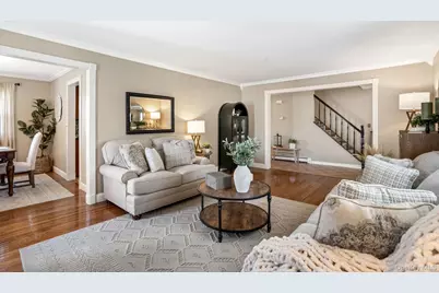 139 Ridgewood Avenue, Farmingville, NY 11738 - Photo 4