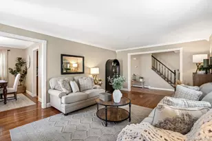 139 Ridgewood Ave, Farmingville, NY 11738 - Photo 4