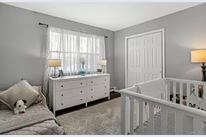 139 Ridgewood Avenue, Farmingville, NY 11738 - Photo 18