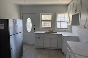 862 Station Pl, Woodmere, NY 11598 - Photo 6