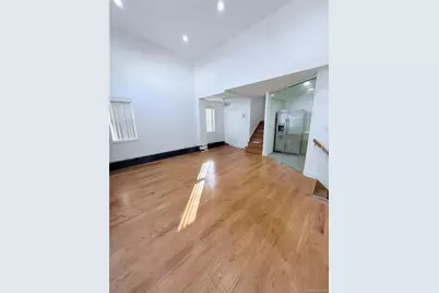 9510 95th Avenue, Ozone Park, NY 11416 - Photo 4