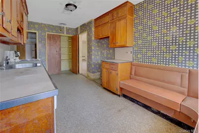 197 Delaware Avenue, Freeport, NY 11520 - Photo 10