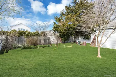 126 Stuyvesant Avenue, Merrick, NY 11566 - Photo 18