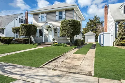 126 Stuyvesant Avenue, Merrick, NY 11566 - Photo 4