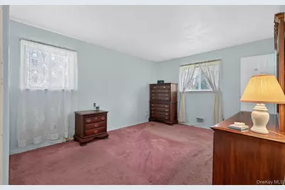 17 Peacock Lane, Commack, NY 11725 - Photo 14