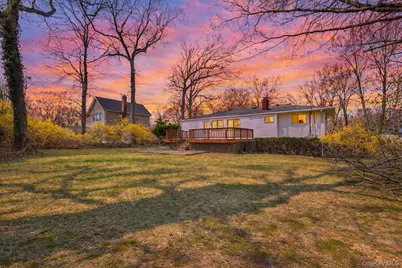 17 Peacock Lane, Commack, NY 11725 - Photo 4