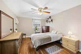 25 Adelaide St, Floral Park, NY 11001 - Photo 14