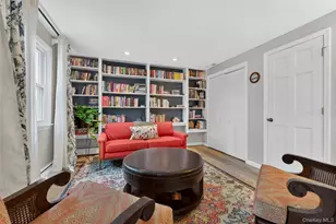 22 Blossom Hill Dr, Marlboro, NY 12542 - Photo 8
