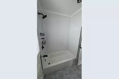 153 Chester Street Chester Street #2 and 3 floor, Mount Vernon, NY 10550 - Photo 4