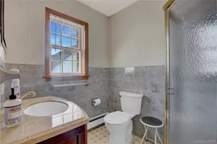 54 Nugent St, New Hyde Park, NY 11040 - Photo 20