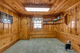 14 Avon Rd, New Hyde Park, NY 11040 - Photo 16