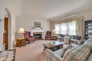 14 Avon Rd, New Hyde Park, NY 11040 - Photo 2