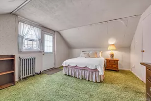 14 Avon Rd, New Hyde Park, NY 11040 - Photo 10