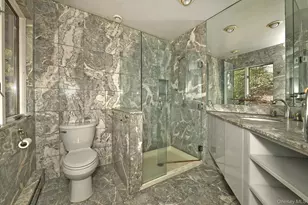 10 Ponderosa Dr, Melville, NY 11747 - Photo 18