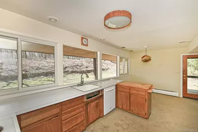 10 Ponderosa Drive, Melville, NY 11747 - Photo 10