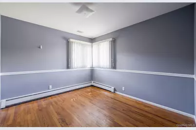 2 Rhonda Lane, Farmingdale, NY 11735 - Photo 10