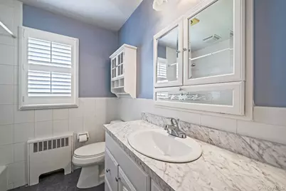 2 Rhonda Lane, Farmingdale, NY 11735 - Photo 12