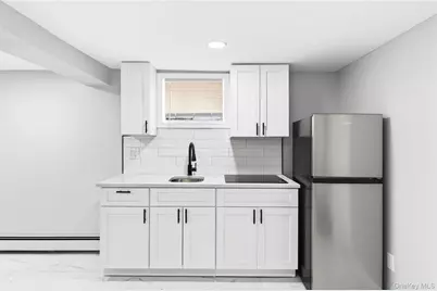 24 Madison Avenue, Hempstead, NY 11550 - Photo 10