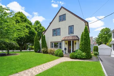 46 Kane Avenue, Larchmont, NY 10538 - Photo 2