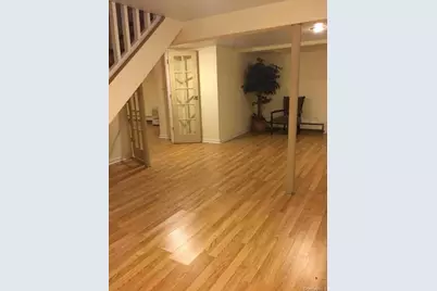 406 Plainview Road, Hicksville, NY 11801 - Photo 14