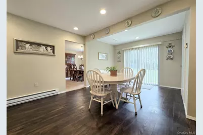 22 Freemont Lane, Coram, NY 11727 - Photo 8