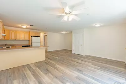 105 Flurry Lane, West Babylon, NY 11704 - Photo 2