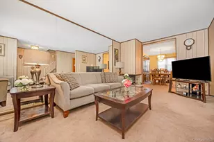 61-43 75th Pl, Middle Village, NY 11379 - Photo 4