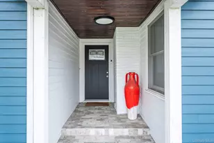 10940 Main Rd, East Marion, NY 11939 - Photo 4