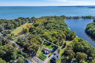 10940 Main Rd, East Marion, NY 11939 - Photo 2