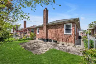 160-16 25th Dr, Flushing, NY 11358 - Photo 16