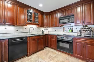 35 Chestnut Ln, Woodbury, NY 11797 - Photo 12