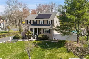 19 Peachtree Dr, Cortlandt Manor, NY 10567 - Photo 2