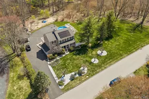 19 Peachtree Dr, Cortlandt Manor, NY 10567 - Photo 4