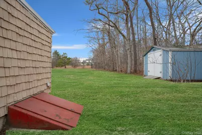 212 Mount Vernon Avenue, Medford, NY 11763 - Photo 24