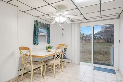 212 Mount Vernon Avenue, Medford, NY 11763 - Photo 10