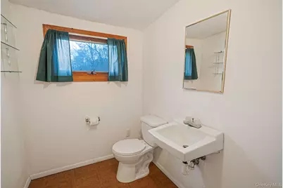 212 Mount Vernon Avenue, Medford, NY 11763 - Photo 22