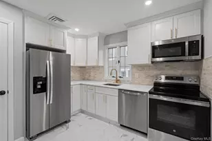 2386 Hampton Ave, Seaford, NY 11783 - Photo 18