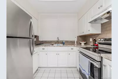 1863 Williamsbridge Road, Bronx, NY 10461 - Photo 4