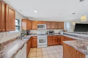 105 Vermont St, Long Beach, NY 11561 - Photo 12