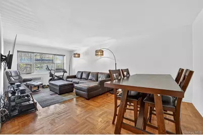 222 N Broadway #3D, Yonkers, NY 10701 - Photo 4