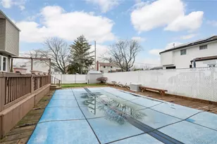 727 Outlook Ave, West Babylon, NY 11704 - Photo 24