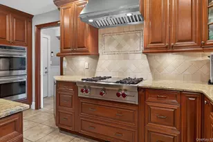 28 Timber Ridge Dr, Commack, NY 11725 - Photo 22