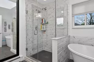 28 Timber Ridge Dr, Commack, NY 11725 - Photo 36