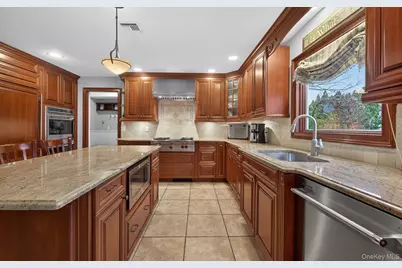 28 Timber Ridge Drive, Commack, NY 11725 - Photo 20