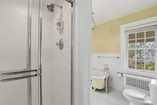 12 Little John Pl, White Plains, NY 10605 - Photo 24