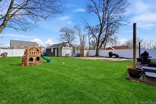 205 Oak St, Patchogue, NY 11772 - Photo 18