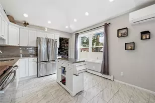 205 Oak St, Patchogue, NY 11772 - Photo 6