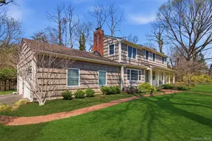 1 Carriage Ct, Stony Brook, NY 11790 - Photo 2