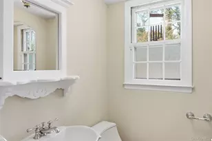 1 Carriage Ct, Stony Brook, NY 11790 - Photo 18