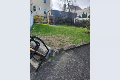 129 Hillside Avenue, Mount Vernon, NY 10553 - Photo 2